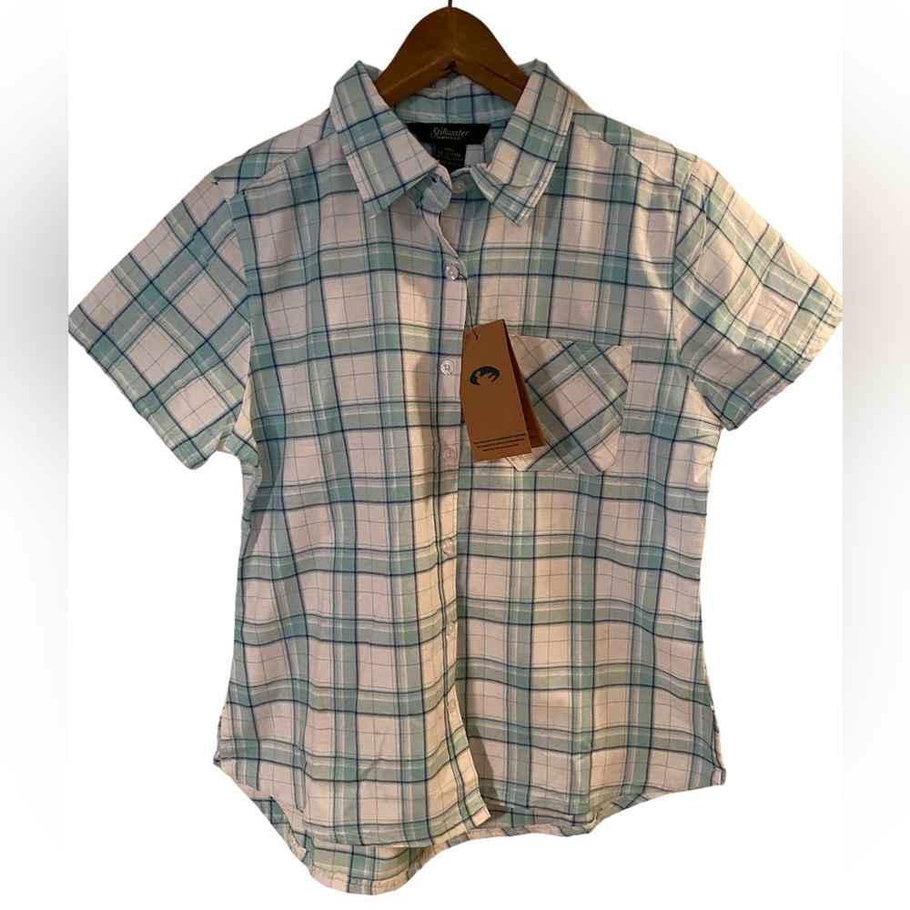 NWT- Women’s button-down shirt by Still Water, size small